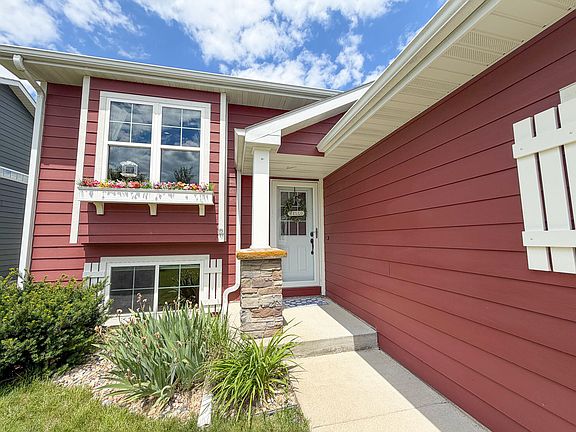 4th image of 712 Sun Valley St