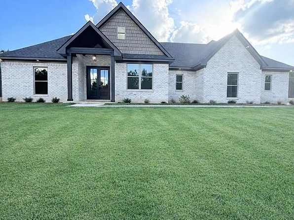 174 Hidden Lake Dr