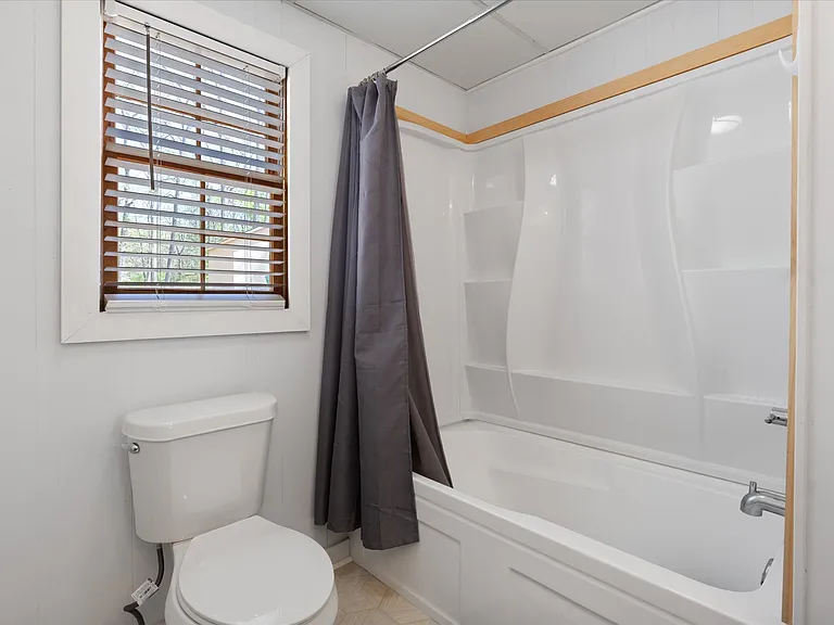 117 Woods Ln — Photo 10