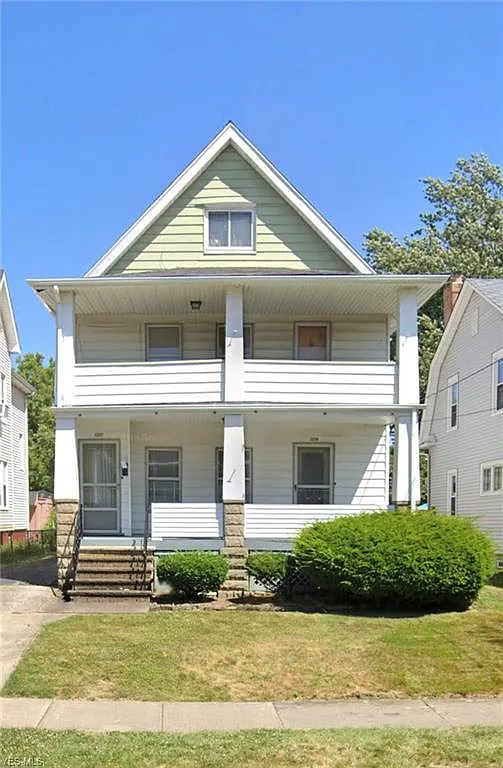 1217 Warren Rd photo 1