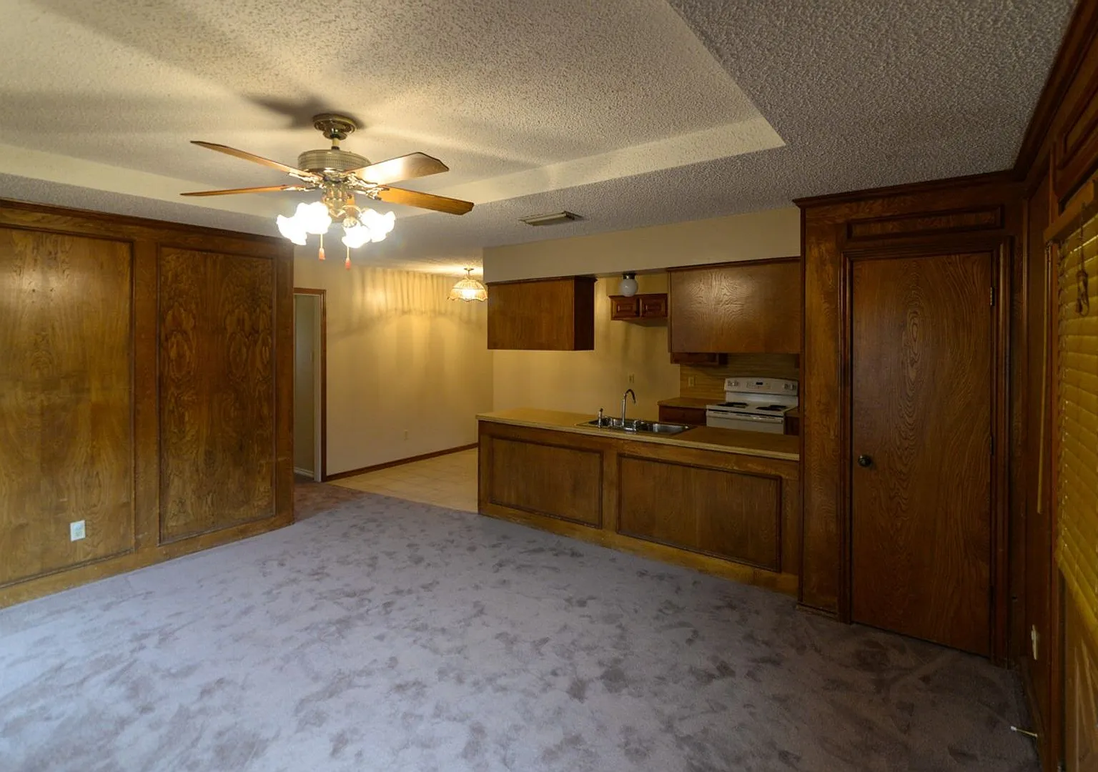3 bedroom Duplex in Greenville! — Photo 2