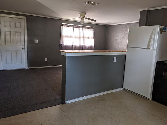 3rd image of 1215 NE 12th St