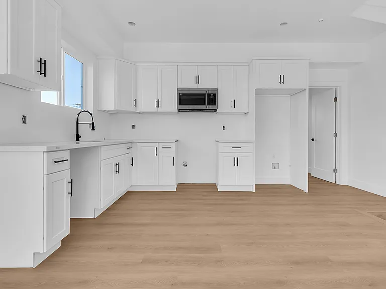 2821 Blanchard St #1 — Photo 2