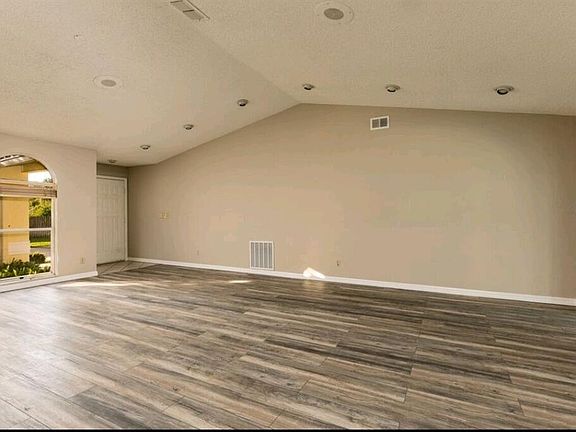 2nd image of 5284 White Sand Cir NE