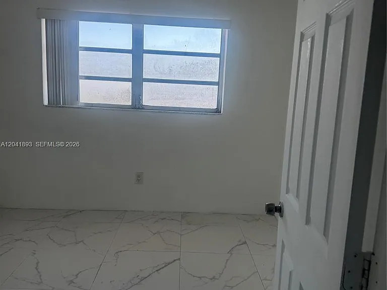1551 W Okeechobee Rd #19 — Photo 5