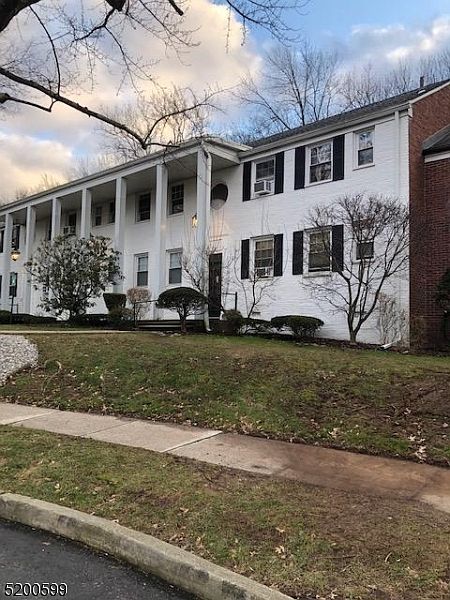 1st image of 349 Bloomfield Ave #67
