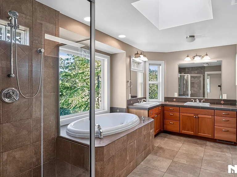 453 Dellwood Dr — Photo 24