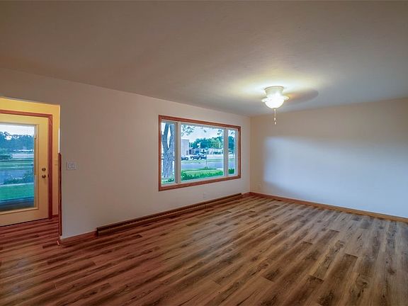 4th image of 3335 Potter Road