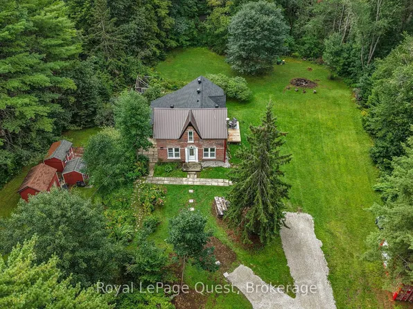 1289 Graham Rd, Gravenhurst, ON P0E 1N0