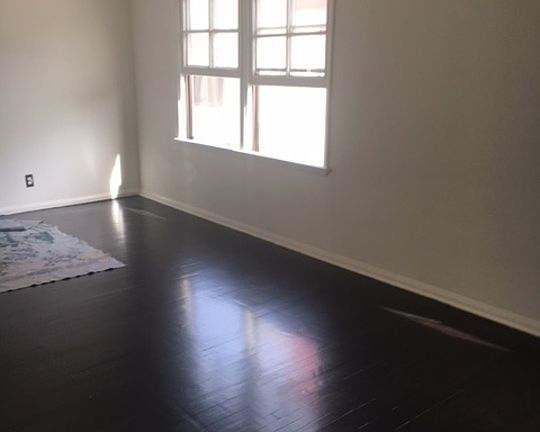 3rd image of 836 N Formosa Ave