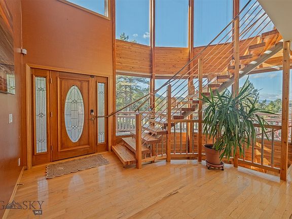 3rd image of 1115 Saddle Dr