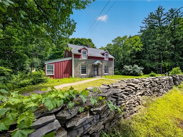 5352 Onondaga Rd, Camillus, NY 13031