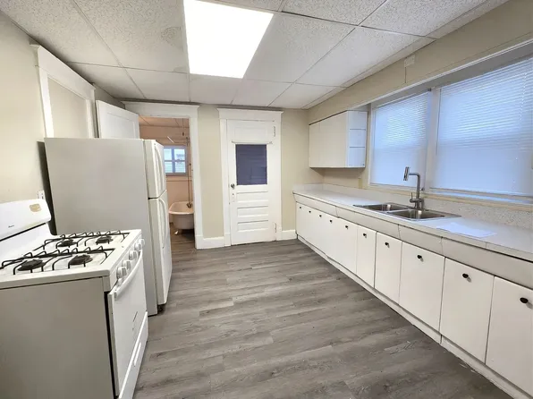 550 Freeman St NW #550, Warren, OH 44483
