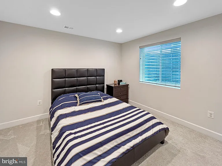 221 Red Oak Ridge Pl — Photo 11