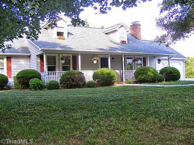 1045 Greenfield Rd, Walnut Cove, NC, 27052