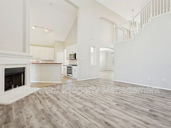 5th image of 534 Hackberry Dr