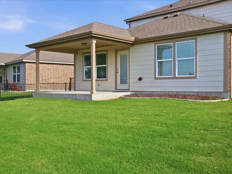 816 Hamilton Ln — Photo 34