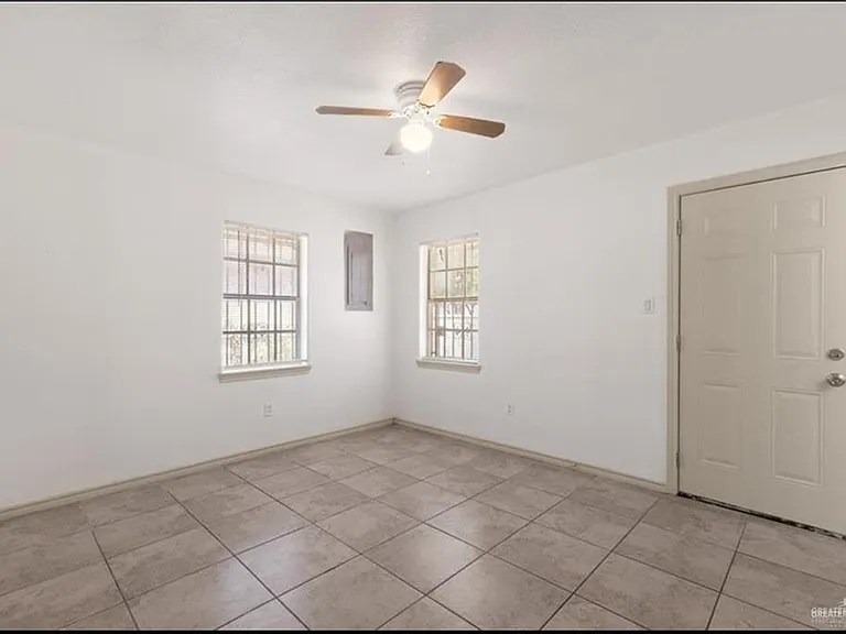 2804 Gumwood Ave — Photo 7