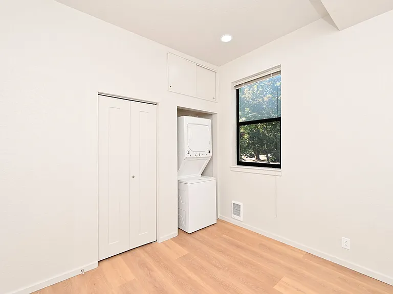 326 30th Ave — Photo 26