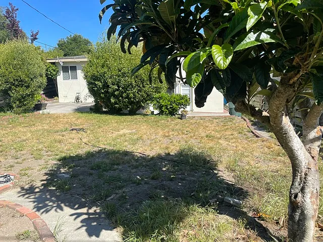 2420 Lexington Way — Photo 15