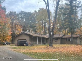 980 W Spruce St, Harrison, MI 48625