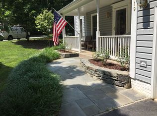 2219 Wakerobin Ln, Reston, VA 20191