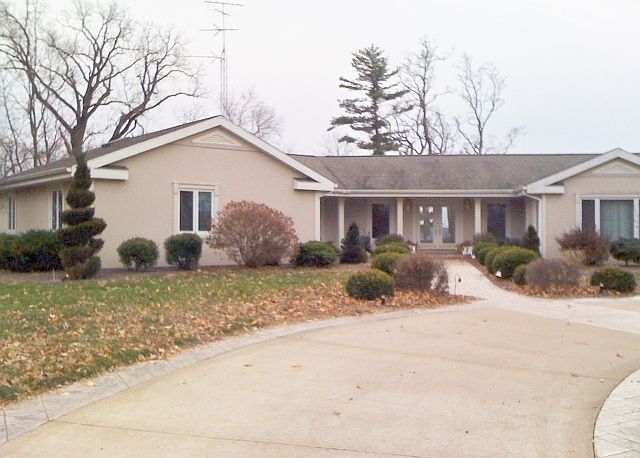 Landscaped front drive