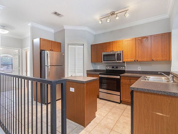 4th image of 2152 Portofino Pl Unit 295