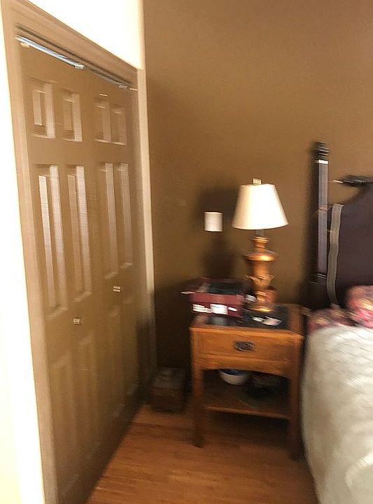 1st image of 10724 S Champlain Ave #10724