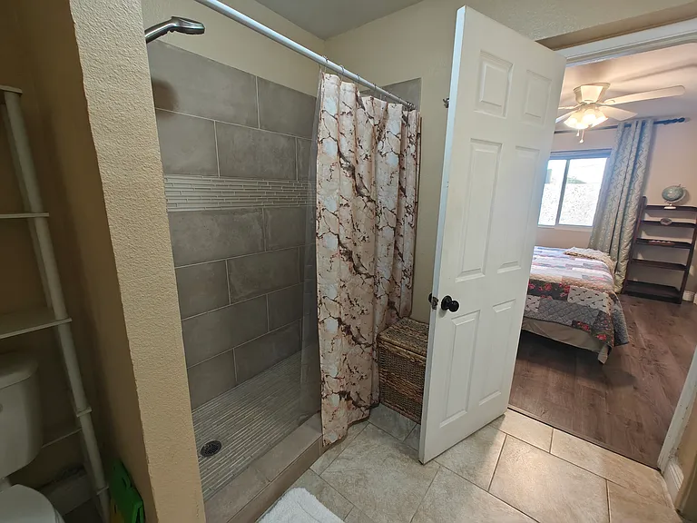 1122 Westwood Dr #1 — Photo 14