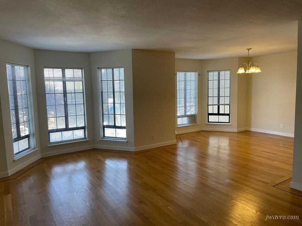 1st image of 1615 Oakdale Ave APT 2