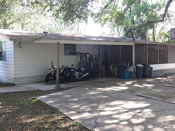 3rd image of 11016 Creekwood Dr
