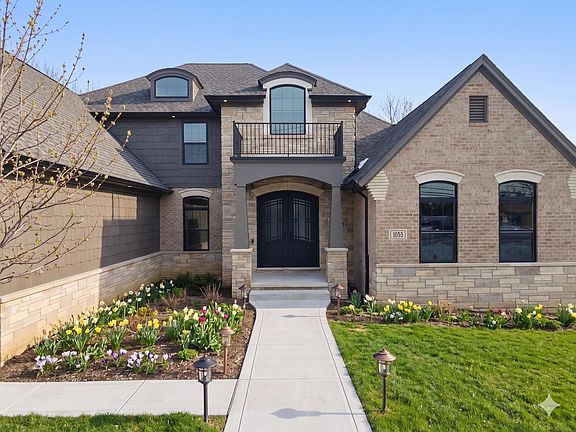 5th image of 1055 Avon Rd
