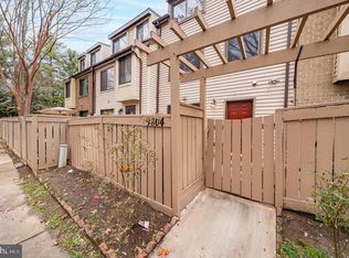 9804 Brookridge Ct, Montgomery Village, MD 20886