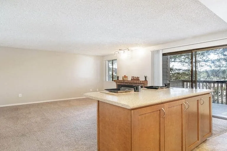 Cottonwood Apartments — Photo 5
