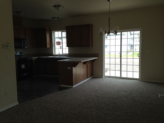 3rd image of 215 Mashell Ave S