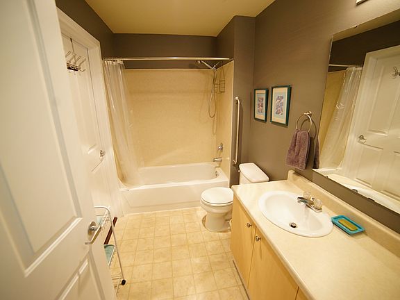 5th image of 2818 Grand Ave Unit B605