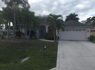 696 106th Ave N, Naples, FL 34108