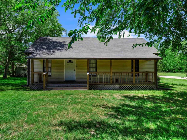122 Olive St, Mount Vernon, TX 75457