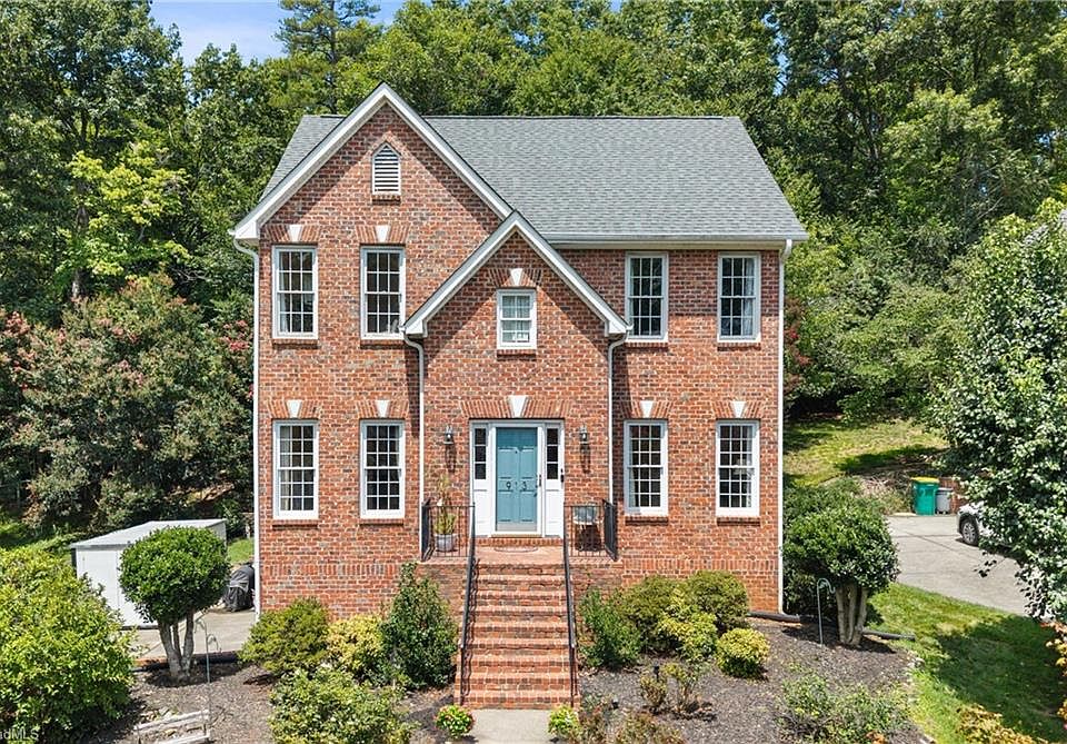 1st image of 913 Woodview Ridge Trl