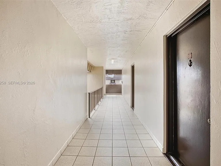 810 SW 129th Pl #209 — Photo 23