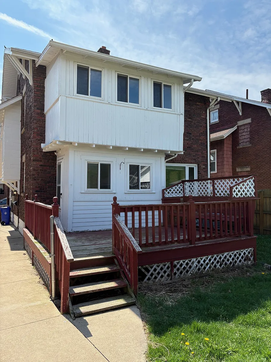 Building Photo - 448 W 28th St