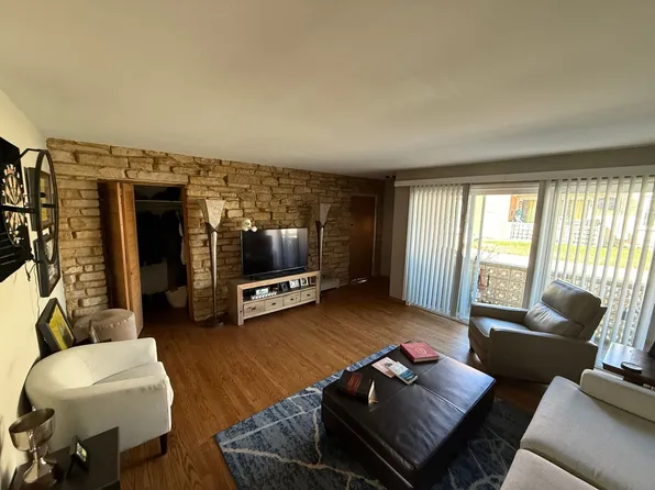 13 Scotdale Rd., 13 Scotdale Rd #3, La Grange Park, IL 60526