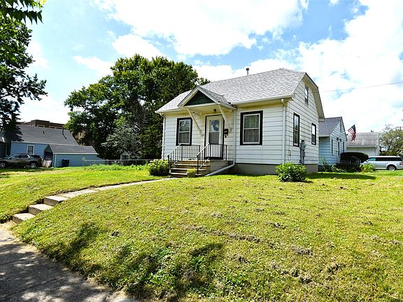 2nd image of 1227 Carroll Ave