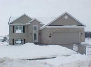 994 Bolton Farms Ln, Grand Ledge, MI 48837