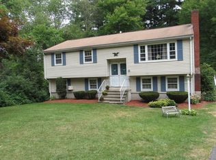 61 Geiger Dr, Tewksbury, MA 01876