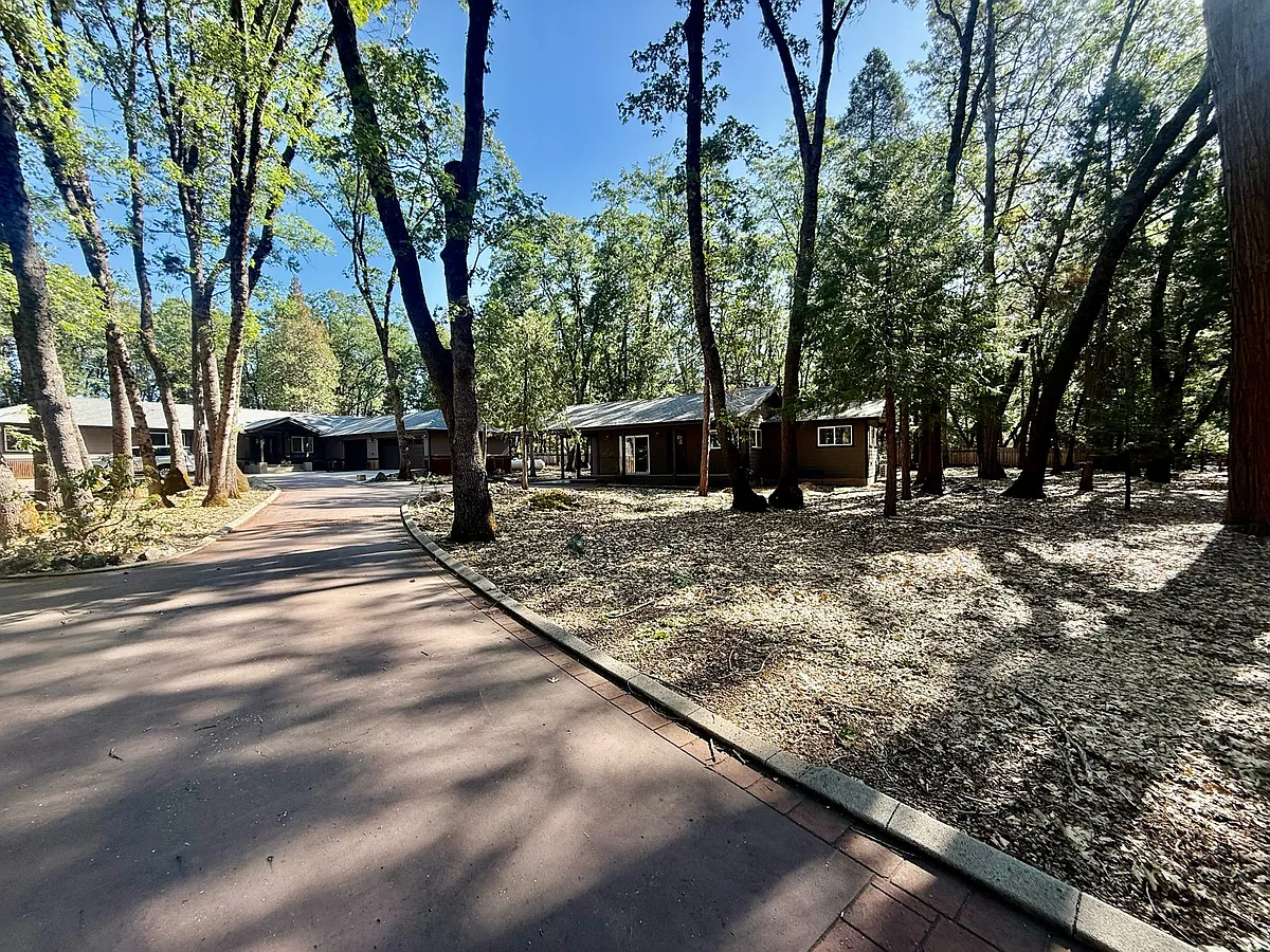 Building Photo - 13240 Loma Rica Dr