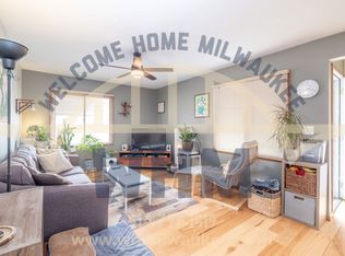 245 N 110th St, Wauwatosa, WI 53226