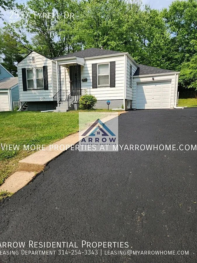 2537 Tyrell Dr. I 2 Bed 1 Bath with Garage — Photo 1