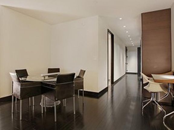 2nd image of 18-20 Pine St #517